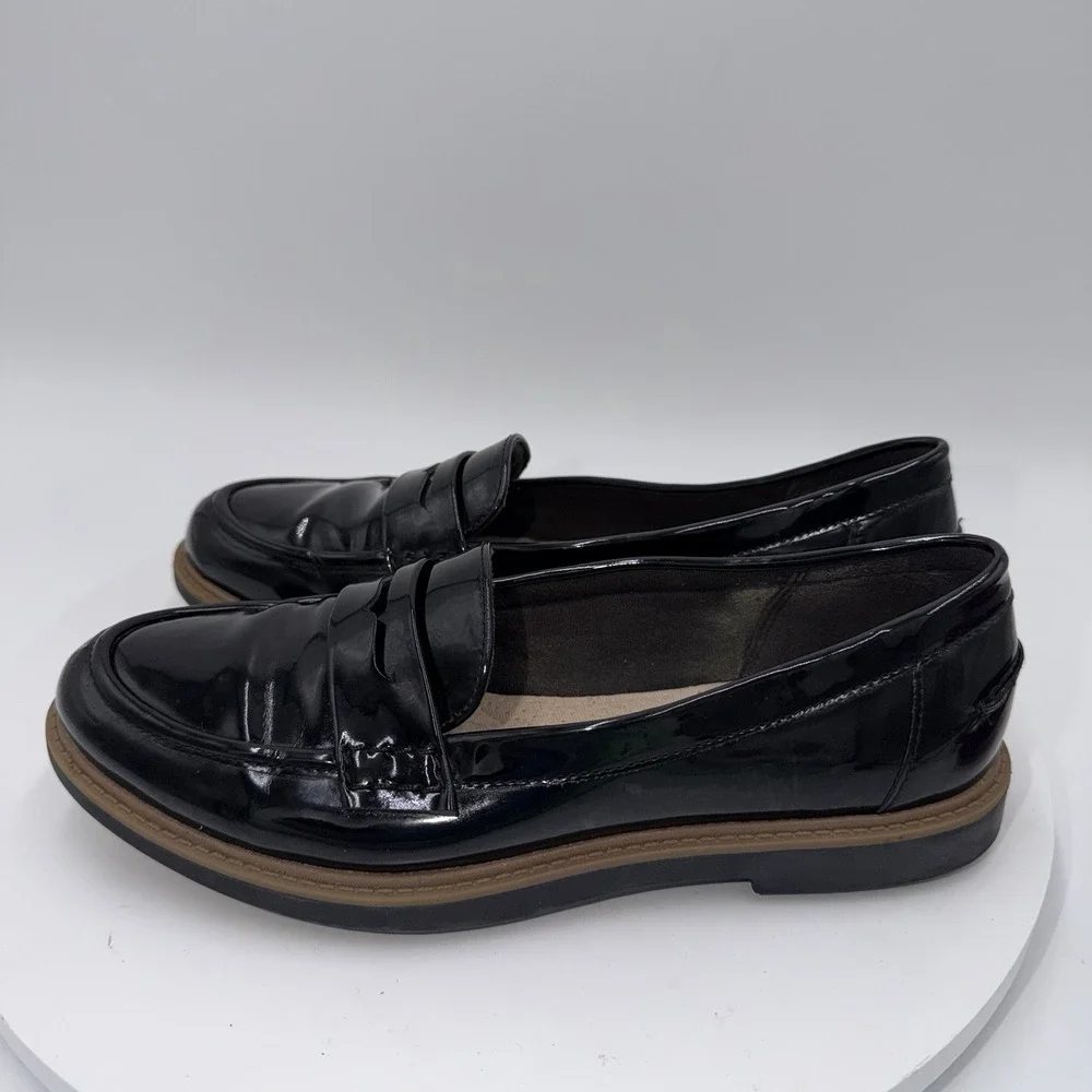 Clarks Womens Raisie Arlie Patent Penny Loafer Size 6.5M Leather Shoe Lug Sole